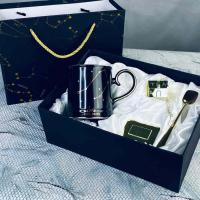 106-296 Кружка 360мл с ложкой и фильтром ВЕСЫ в под.уп.Фарфор_5000695