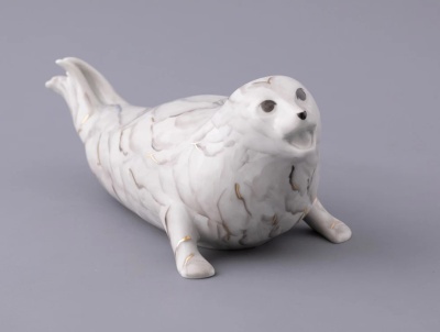 СКУЛЬПТУРА Белек (тюлень) рис. Мрамор 26*12*10 см 82.97483.00.1 (ЛФЗ)_1600705