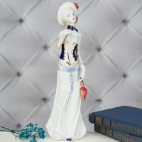 YW-33656  Фарфоровая статуэтка 