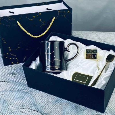 106-300 Кружка 360мл с ложкой и фильтром ВОДОЛЕЙ в под.уп.Фарфор_5000699