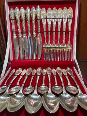 Набор столовых приборов 24 пр. МНЦЦ 15-20  мельхиор/нейзильбер СССР_6100688