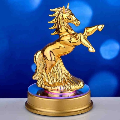 GM-316417  8,5*8,5*13см. Стеклянная статуэтка 