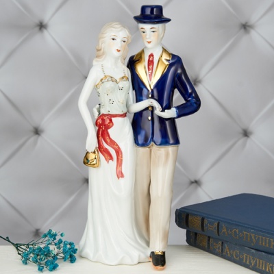 YW-00954/2  Фарфоровая статуэтка 