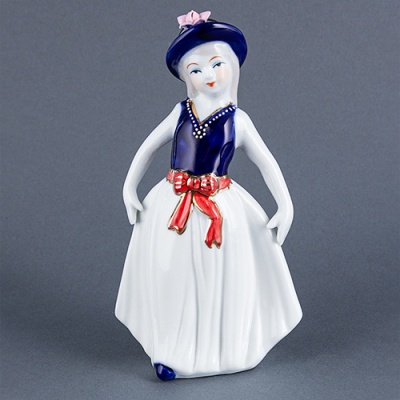 YW-33350  Фарфоровая статуэтка 